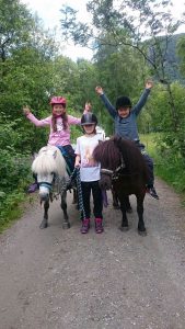 To glade ryttere :)